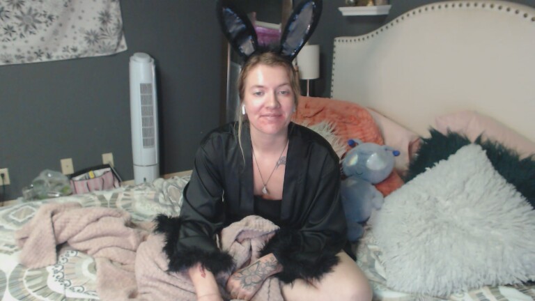 SnowWhiteXxxx's Streamate show and profile