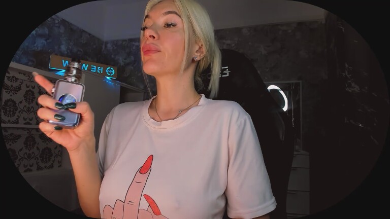 BE_WOW's Streamate show and profile