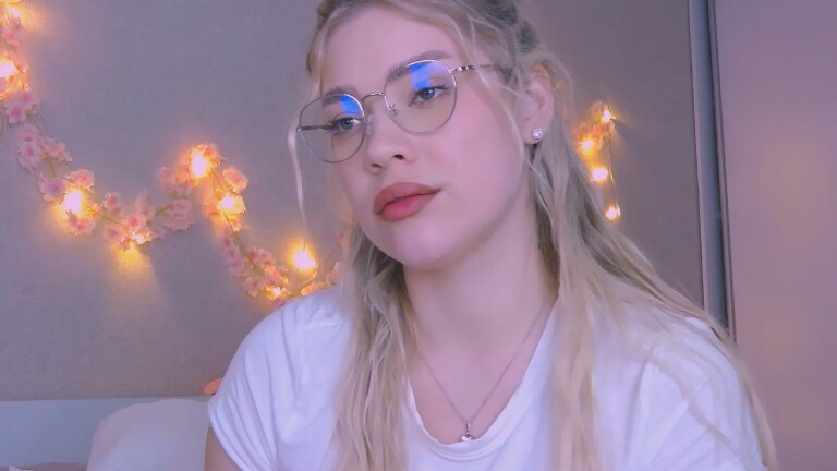 DianaLuna's Streamate show and profile